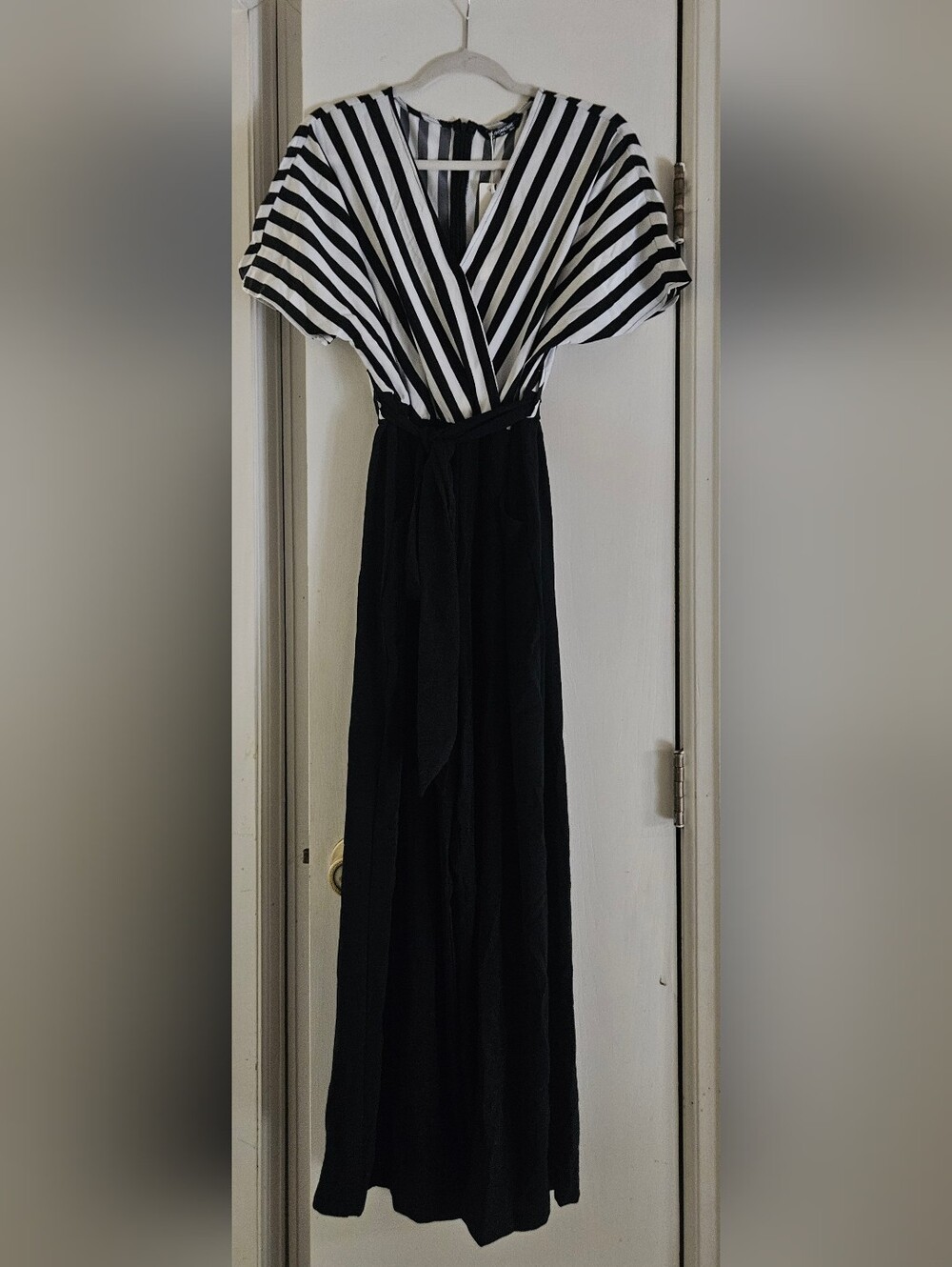 BloomChic Black White Striped Wide Leg Jumpsuit Size 10 NWT